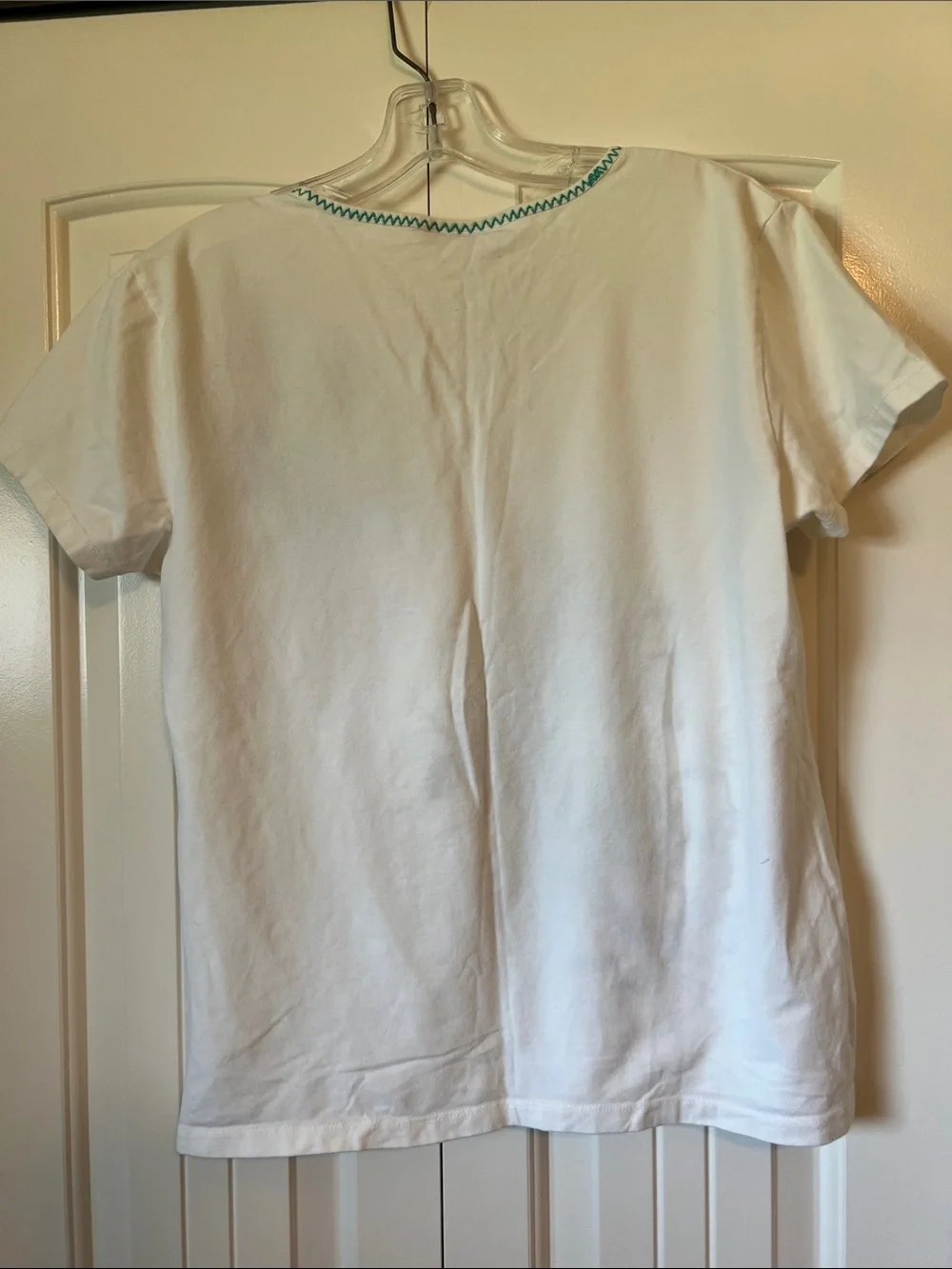 JM Collection White Floral Embroidered V-Neck Top